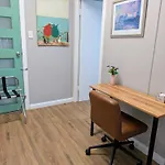 Cute Cottage - 2 Bedrooms - City & Strand Beach Location