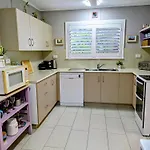 Cute Cottage - 2 Bedrooms - City & Strand Beach Location