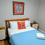 Cute Cottage - 2 Bedrooms - City & Strand Beach Location